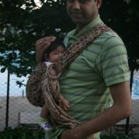 Dushyant goes out for a walk with Rewa.